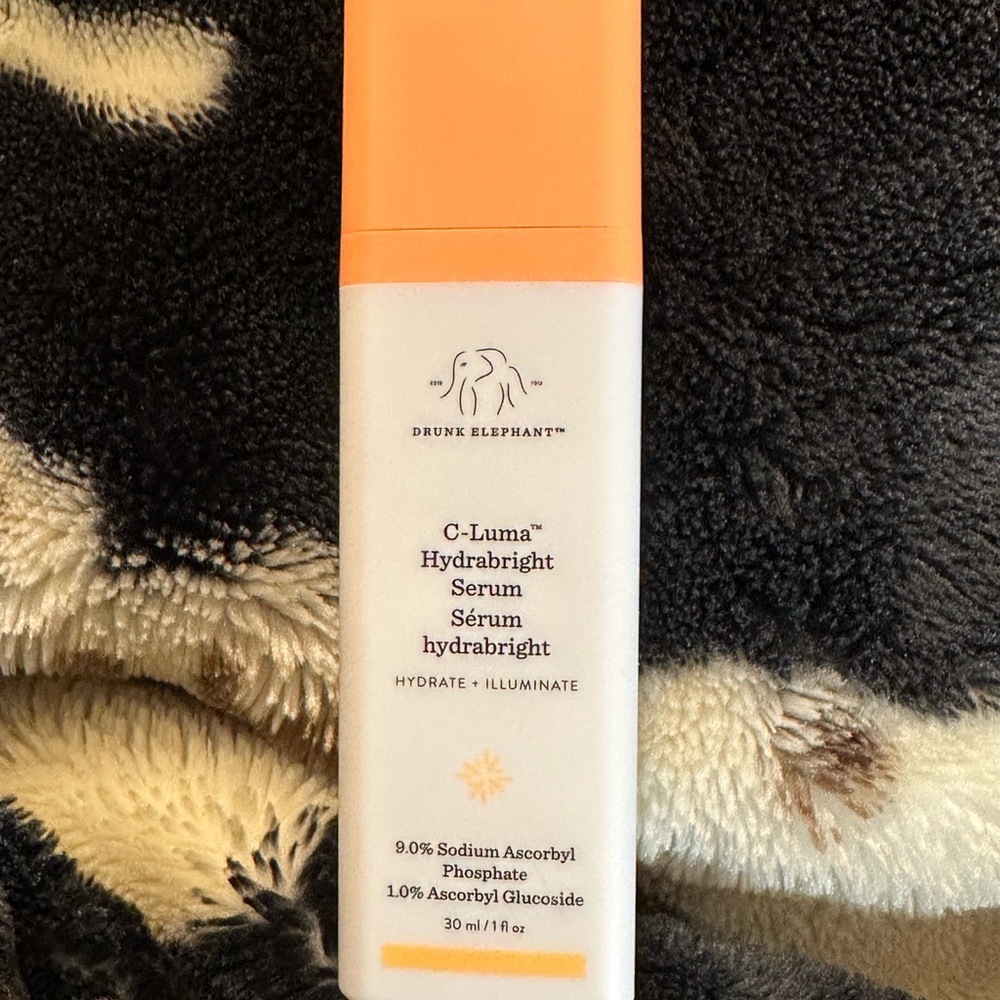 Drunk Elephant C-Luma Hydrabrigh t Serum — Orange, White